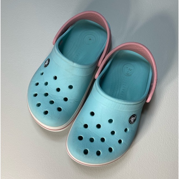 Girls Classic Crocks | Size 2 - Picture 3 of 7